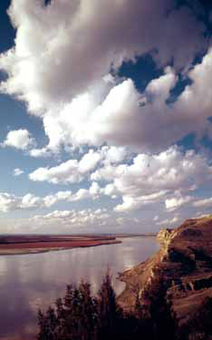 Yellowstone River, upstream from confluence with the Missouri River