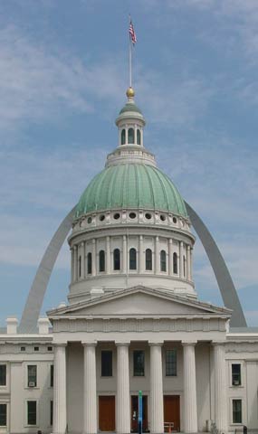 The Old Courthouse with the Gateway Arch behind