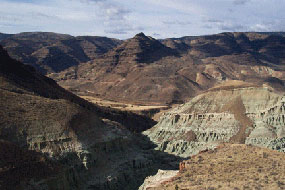 Image of the Blue Basin trail area.