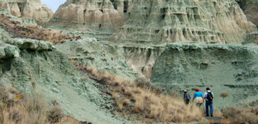 Image of people hiking at Blue Basin