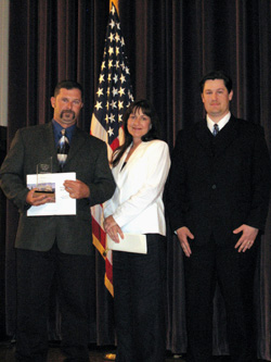 Ken Hornback receiving the Jed Davis Leadership Award