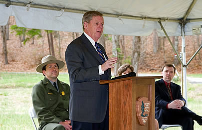 Senator Johnny Isakson speaking at the dedication of new property to Kennesaw Mountain National Battlefield Park.