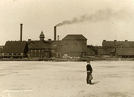 Historic photo from the Jack Foster Collection: Calumet & Hecla Mill at Lake Linden