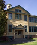 The former Chassell Elementary School built in 1917 is now home to the Chassell Heritage Center. Click here to visit their website.