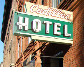Cadillac-Hotel-Sign