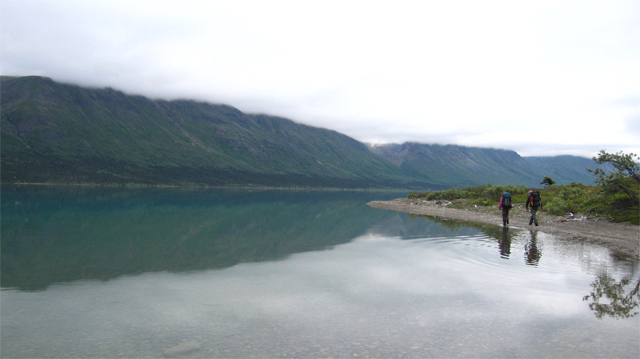 Hiking Upper Twin shoreline