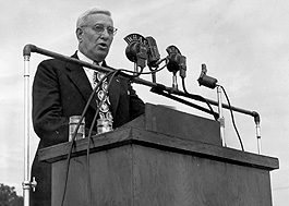 Kentucky Governor Simeon Willis, speaking at the dedication of Mammoth Cave National Park, September 18, 1946