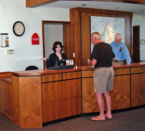 VC Desk 2 285