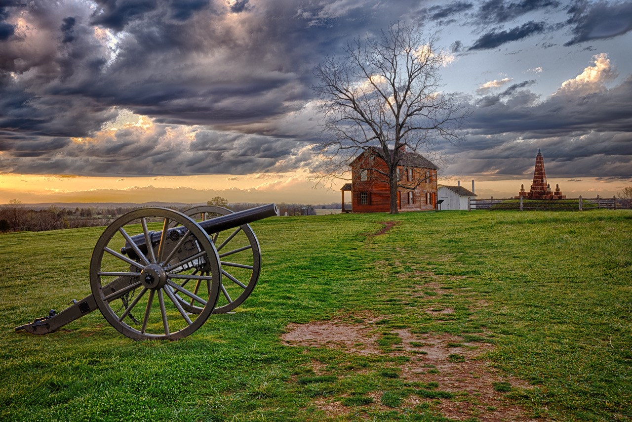 Ricketts' US Artillery position with the Henry House and Patriots Monument in the background.