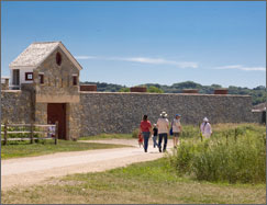 Visitors walking to Historic Fort Snelling.