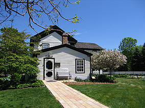 Banfill-Locke Center for the Arts