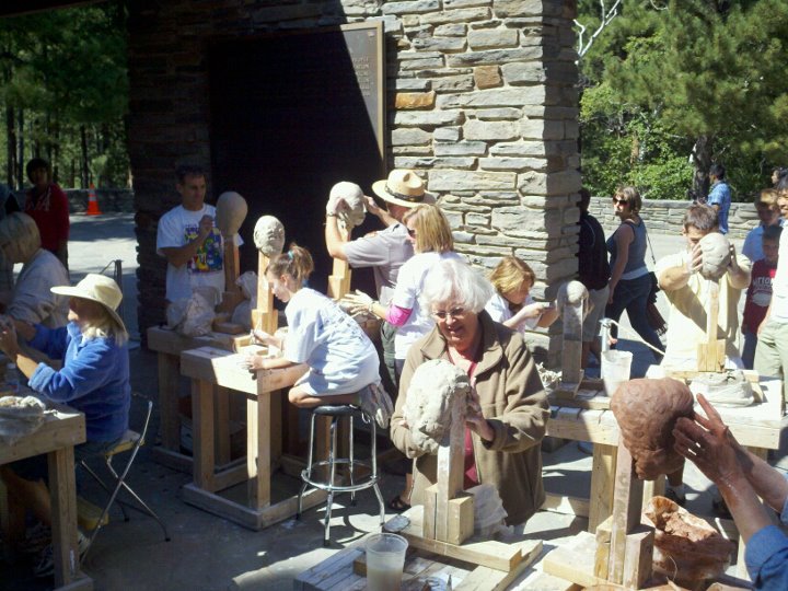 A sculpture workshop held on the Borglum View Terrace during the summer months.