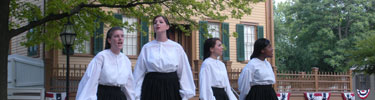 Lincoln Troubadours sing in the neighborhood