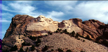 Fullview of Mount Rushmore
