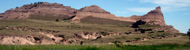 View of Scotts Bluff from the west. Photo by Jonathan S. Garcia.