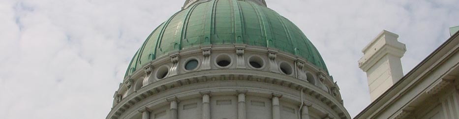Looking up at the Old Courthouse Dome