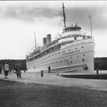 The South American makes a special trip to Mott Island for the park's dedication, August 27, 1946.