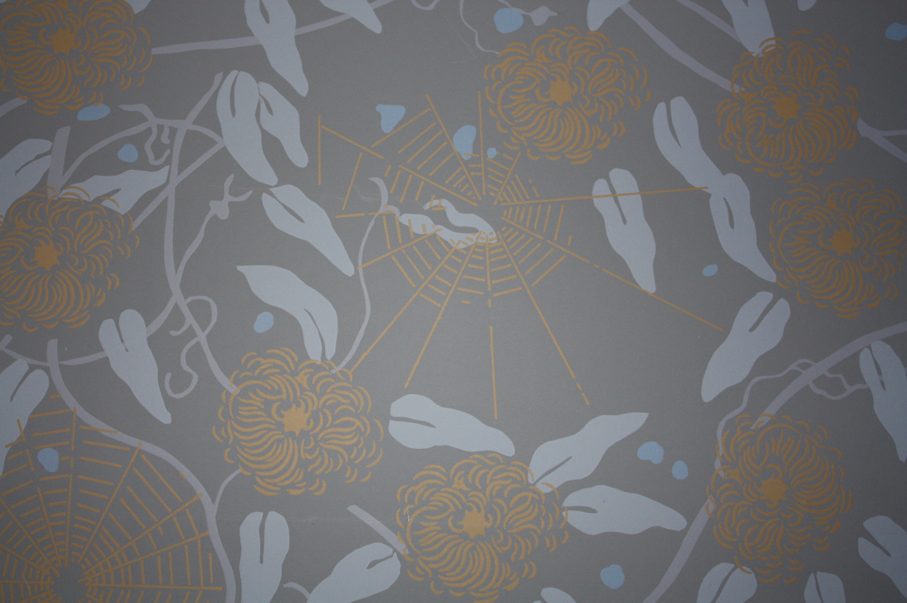 Spider wallpaper in the Garfield Home