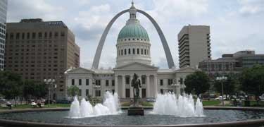 The Historic Old Courthouse from Kiener Plaza with the Gateway Arch in the background