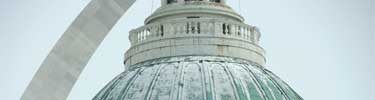 Gateway Arch and Historic Old Courthouse