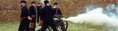 Fort Washington Guard firing cannon
