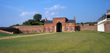 Photo of Fort Washington Main Gateway