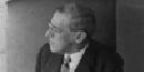 Photo of Woodrow Wilson in a cabinet meeting