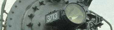The headlamp of Boston & Maine 2713.  NPS Photo, Ken Ganz
