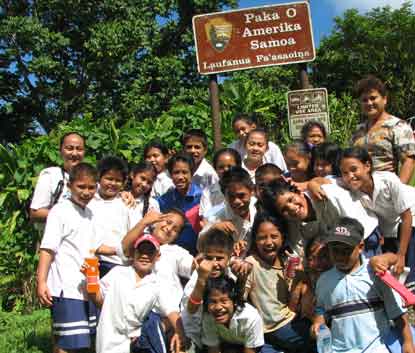 Peter Coleman level 4 elementary students on park field trip.