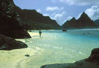 Ofu beach and Sunu'iteo Peak