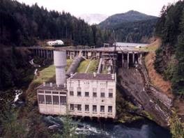 Elwha Dam south view with Lake Aldwell reservoir in background