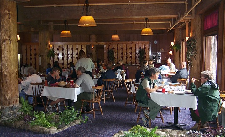 The Chateau at the Oregon Caves fine dining area.