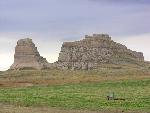 Famous landmarks guided emigrants west.