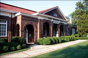 The Carver Museum at Tuskegee Institute NHS. (NPS Photo)