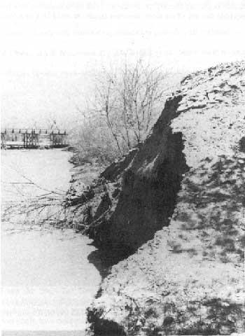 erosion along Pueblo Colorado Wash