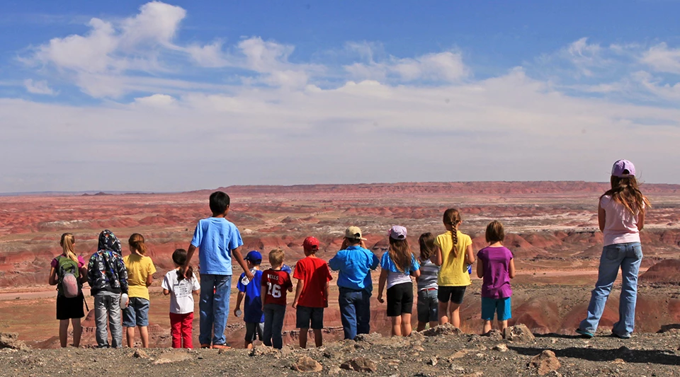 Students overlook the red part of the Painted Desert Students overlook the red part of the Painted Desert