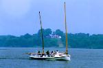 Photo of boat with Mount Vernon view