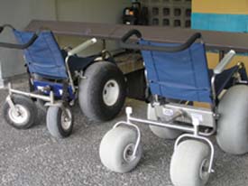 Beach wheelchairs are provided at the visitor center for use in the Royal Grounds