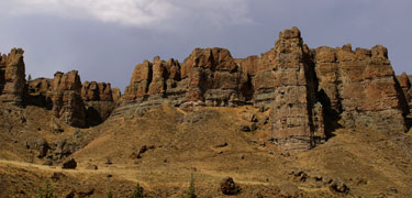 Image of the Clarno Palisades