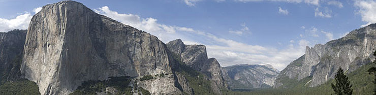 Photo: panoramic day time view of Yosemite Valley and Half Dome