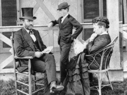 Photo of Ulysses S. Grant, his wife Julia and their son Jesse