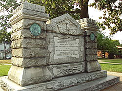 River_Raisin_monument250w