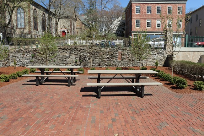 accessible picnic tables