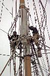 Riggers aloft on BALCLUTHA