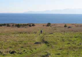 redoubt_trail_walker_wide_angle