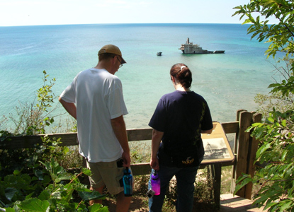 Viewing the shipwreck of the Francisco Morazan