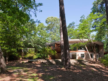 Alexander House