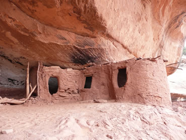 Stone and mortar buildings in the eastern portion of Moon House, an Ancestral Puebloan site.