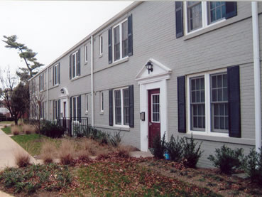 Gates of Arlington was built in 1938 in the Colonial Revival style.