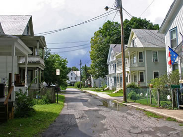 Looking west on Homestead Place